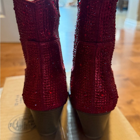 NEW- Forever Link Red Rhinestone Ankle Booties - Picture 5 of 7